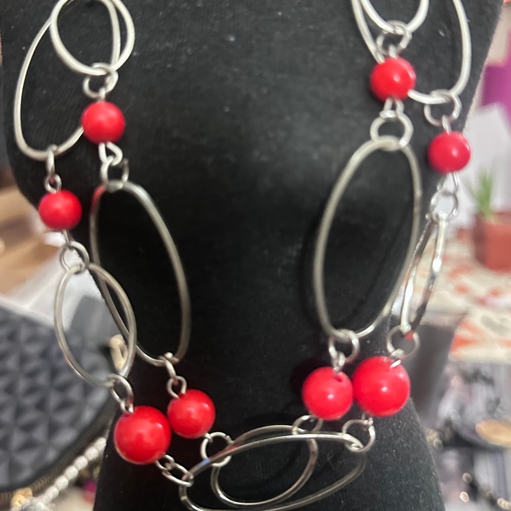 Elegant Silver and Red Beaded‎ Necklace